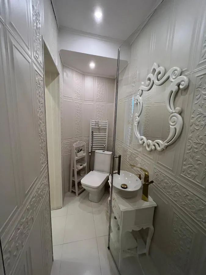 Guest house Ami Residence Bucharest Airport,Therme&Free Parking Otopeni